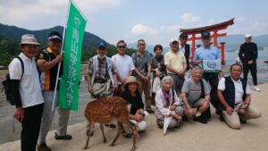 大鳥居の前で撮影